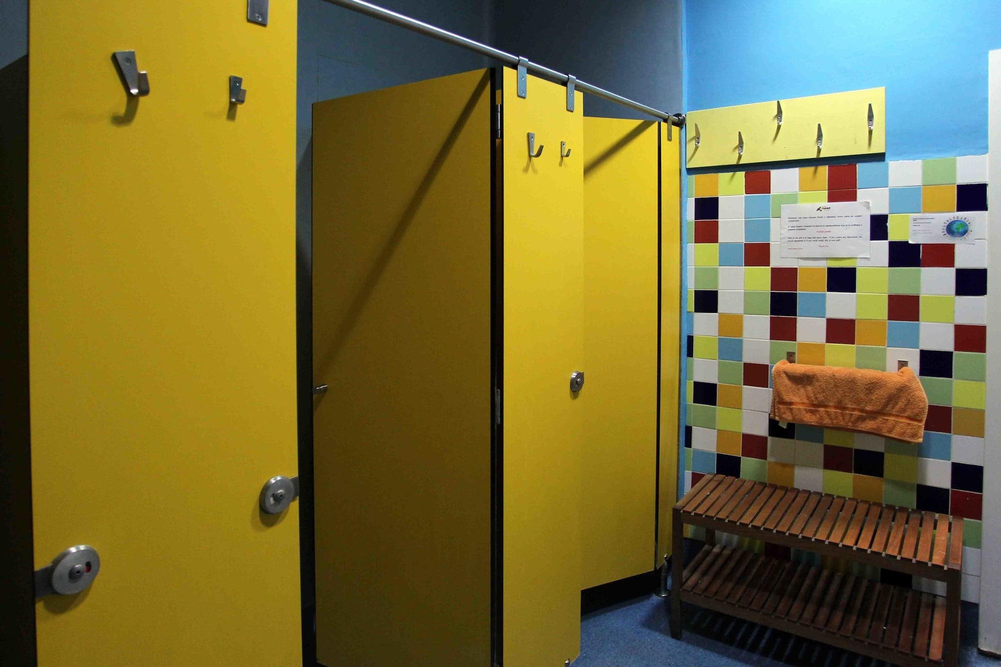 Red Nest Hostel Valencia Luaran gambar