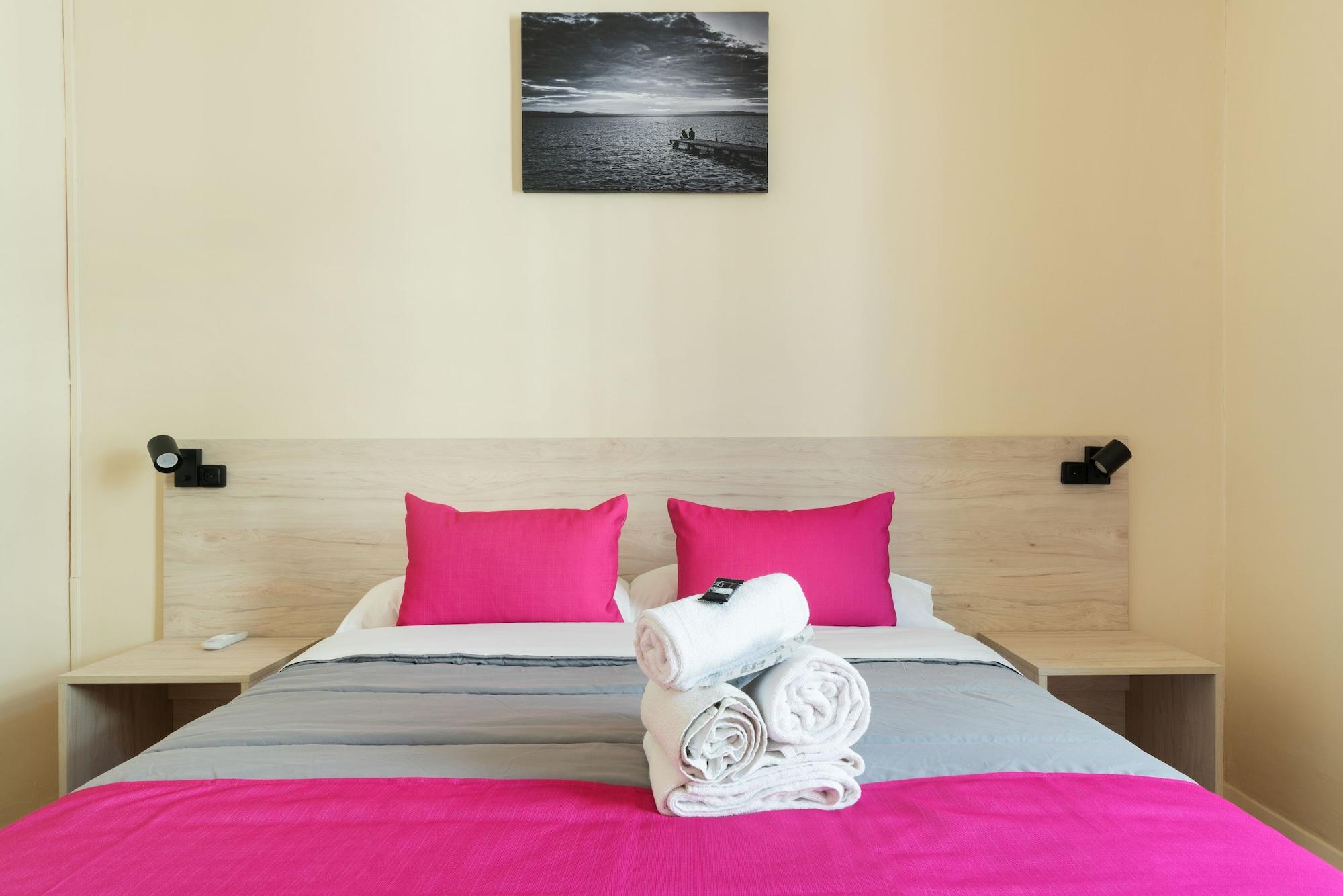 Red Nest Hostel Valencia Luaran gambar