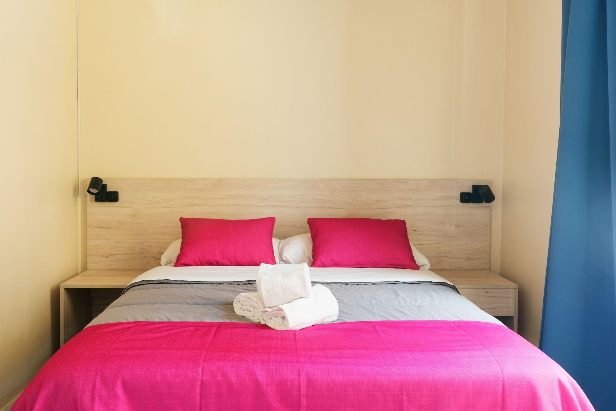 Red Nest Hostel Valencia Luaran gambar