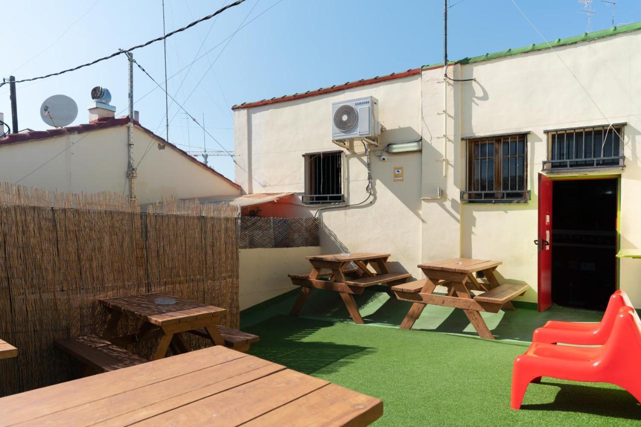 Red Nest Hostel Valencia Luaran gambar