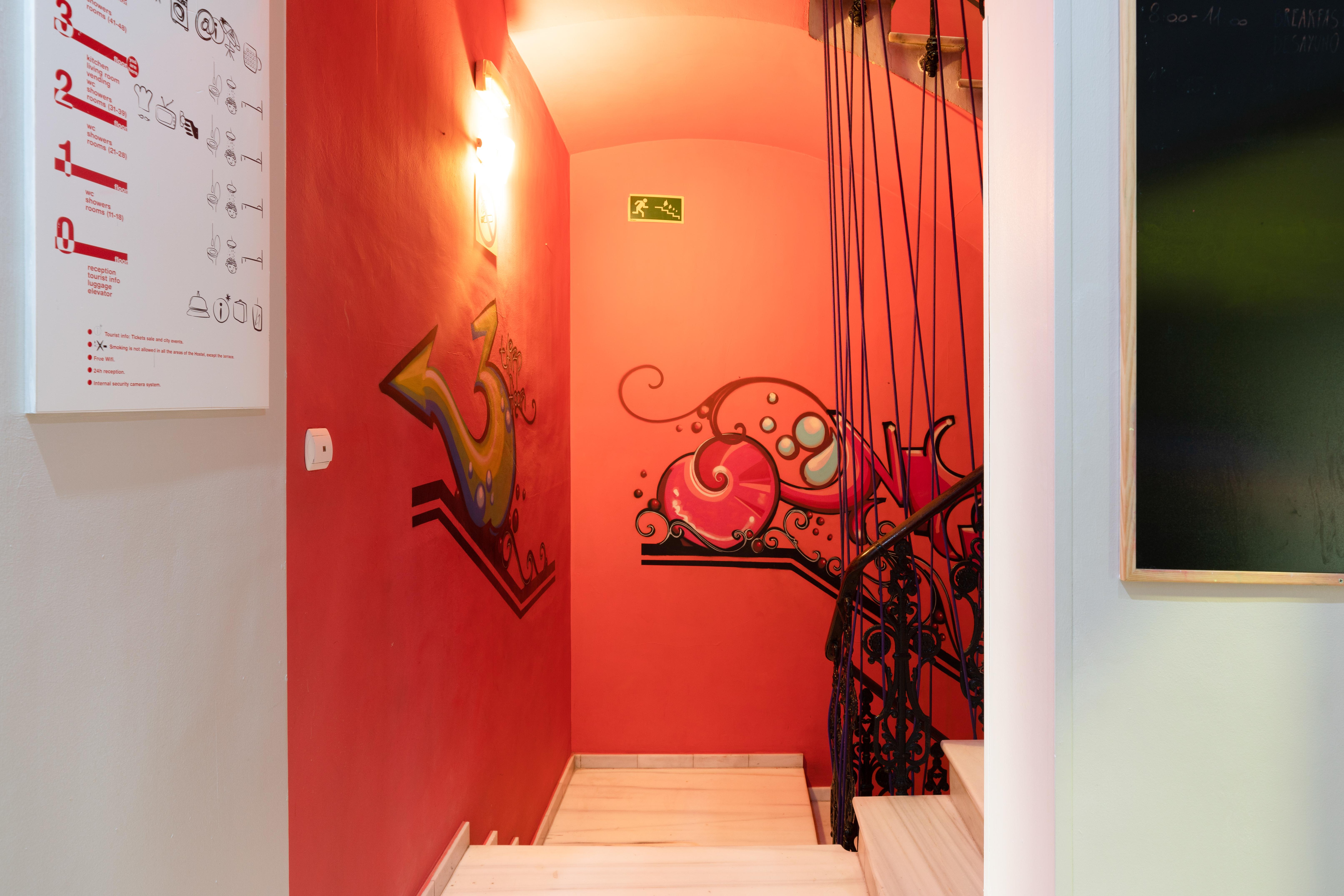 Red Nest Hostel Valencia Luaran gambar