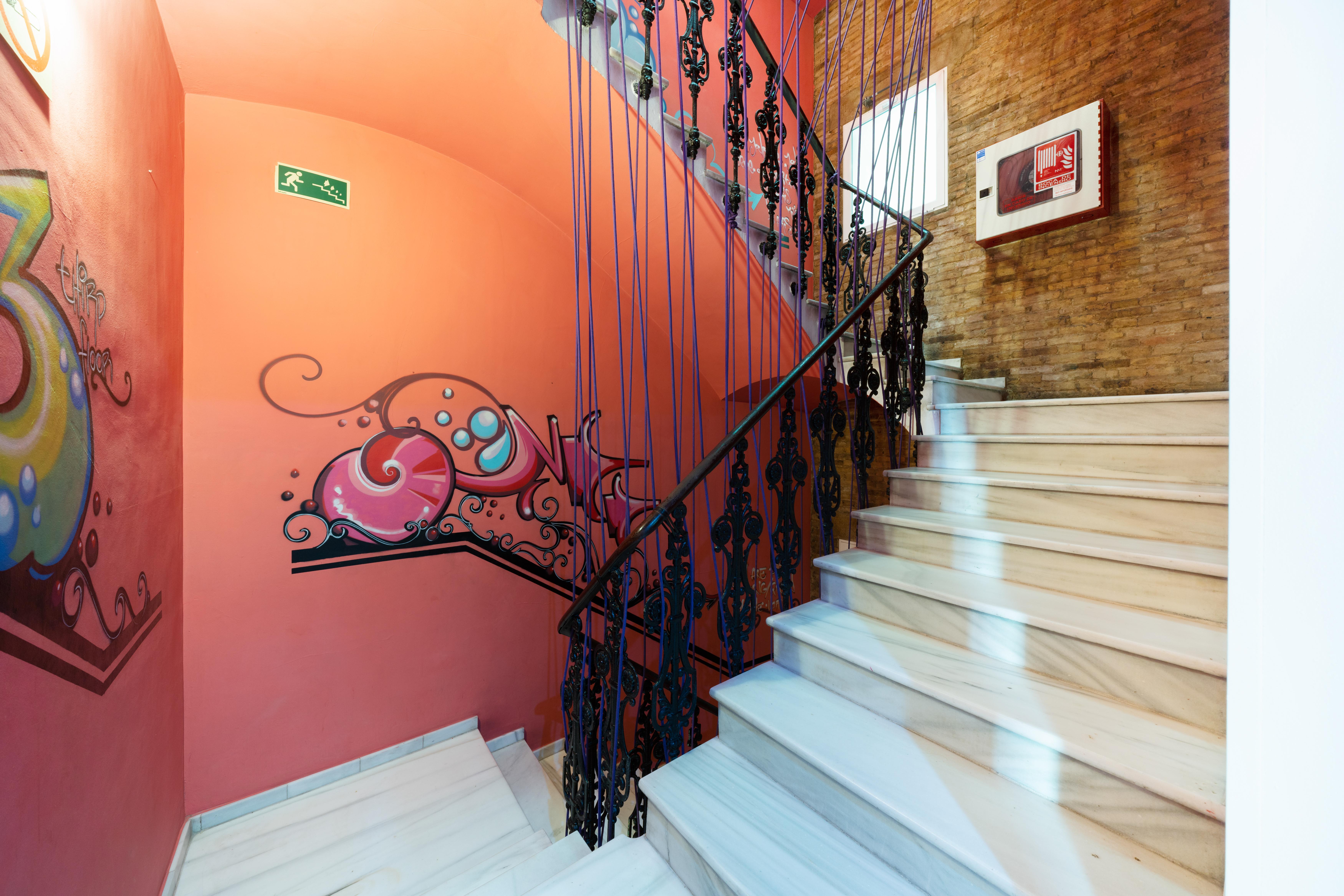 Red Nest Hostel Valencia Luaran gambar