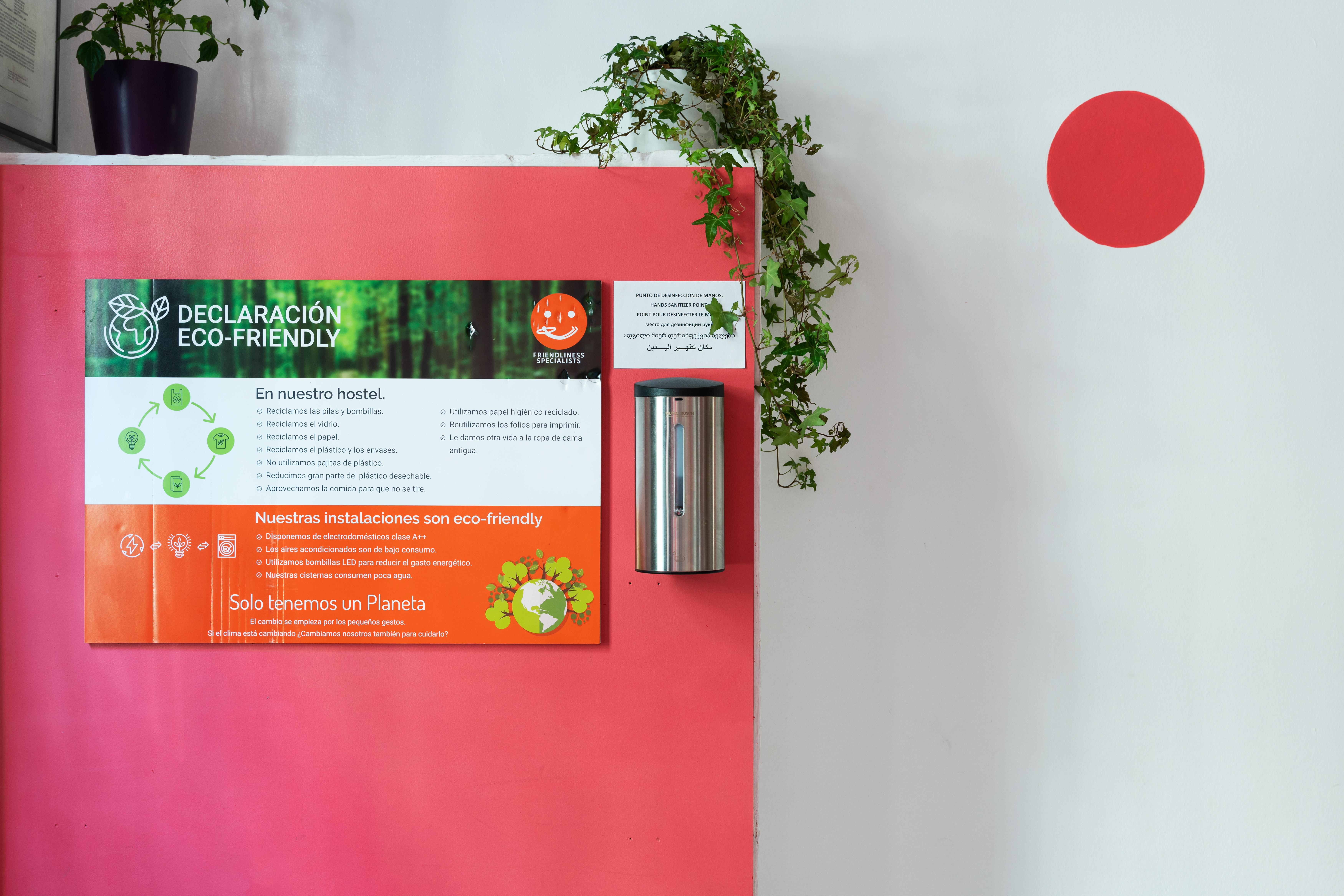 Red Nest Hostel Valencia Luaran gambar