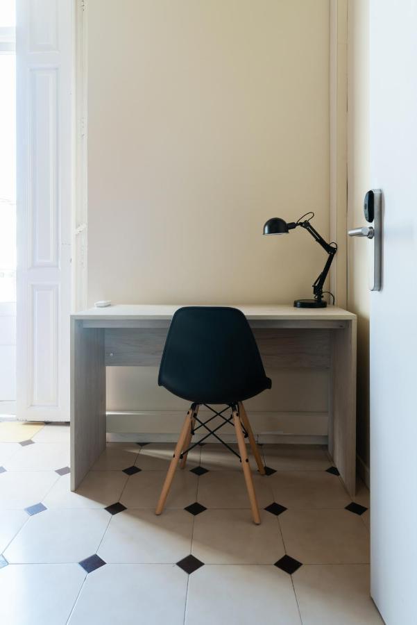 Red Nest Hostel Valencia Luaran gambar