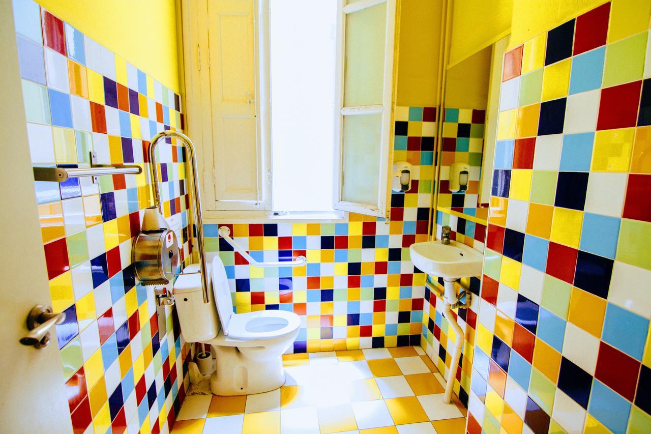 Red Nest Hostel Valencia Luaran gambar