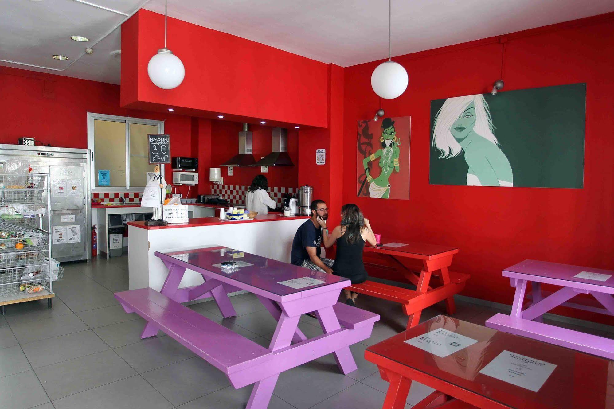 Red Nest Hostel Valencia Luaran gambar