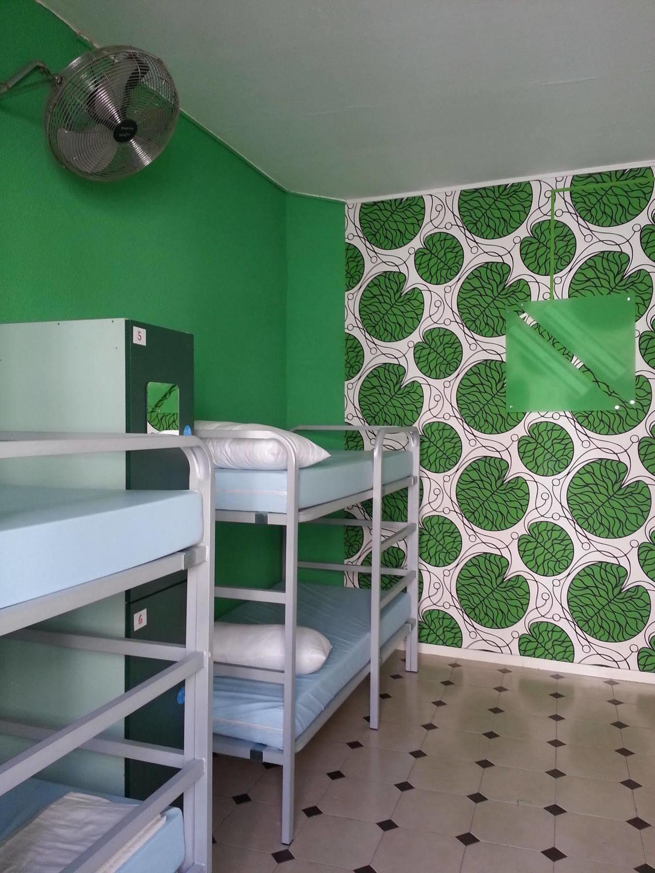 Red Nest Hostel Valencia Luaran gambar