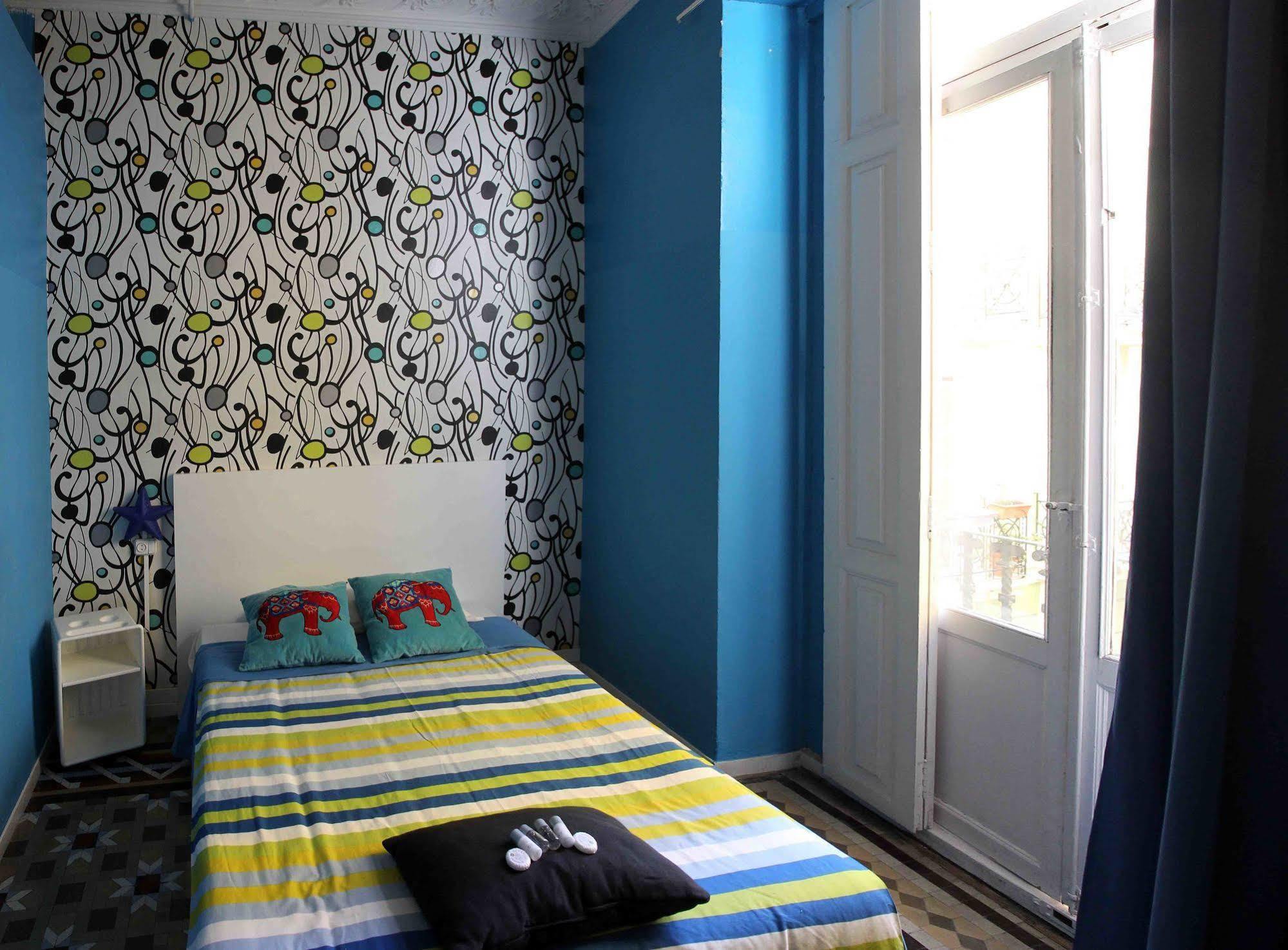 Red Nest Hostel Valencia Luaran gambar